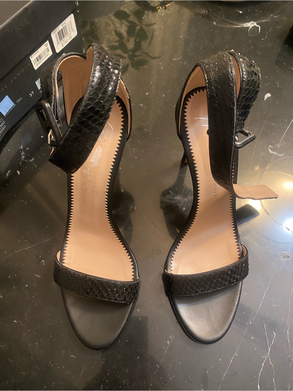 Like new - black stappy heels